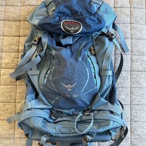 Osprey Kyte 36L Backpack Blue Teal Women’s Hiking Trekking Camping Pack XS/S